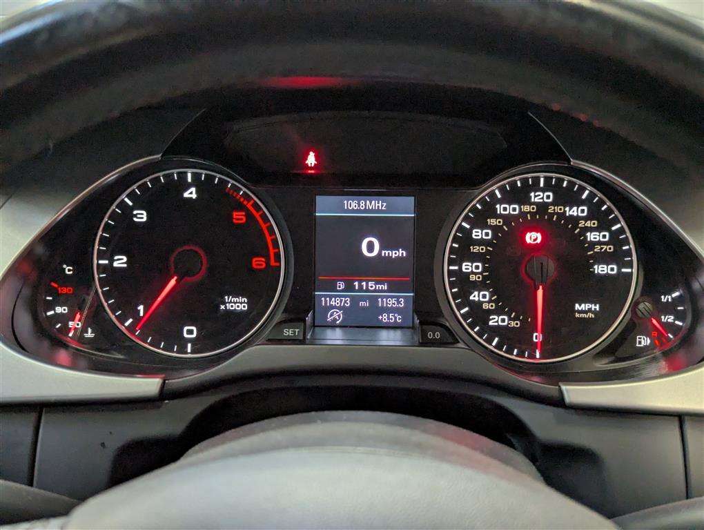 <p>2012 AUDI A4 TECHNIK TDI</p>