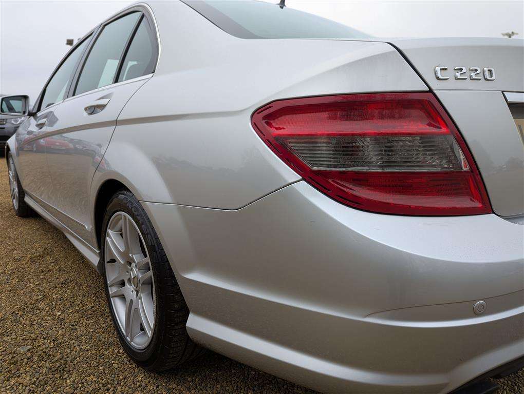 <p>2009 MERCEDES C220 SPORT CDI AUTO</p>