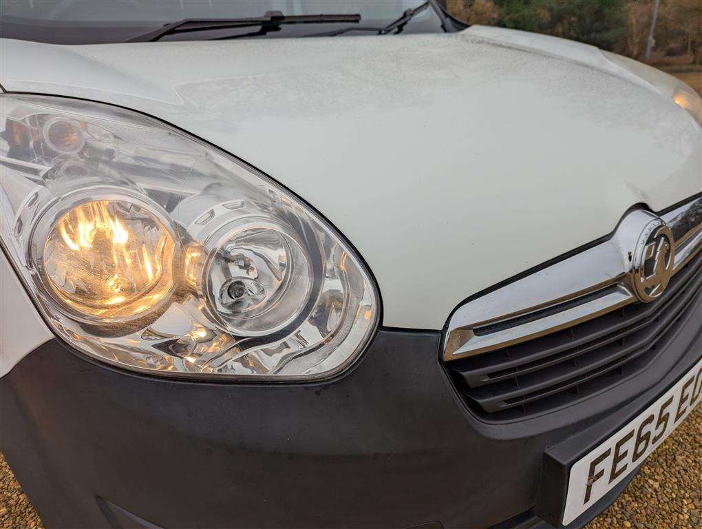 <p>2015 VAUXHALL COMBO 2000 L1H1 CDTI</p>