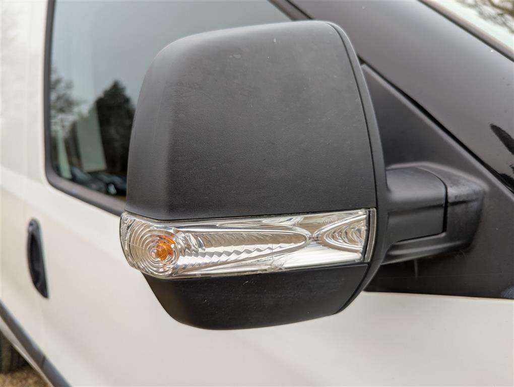 <p>2015 VAUXHALL COMBO 2000 L1H1 CDTI</p>