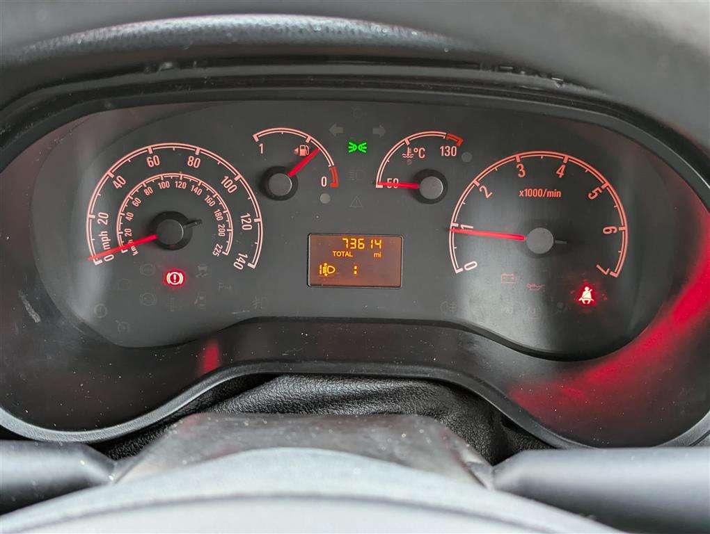 <p>2015 VAUXHALL COMBO 2000 L1H1 CDTI</p>