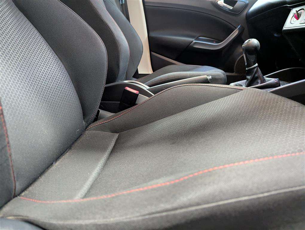 <p>2013 SEAT IBIZA FR CR TDI</p>