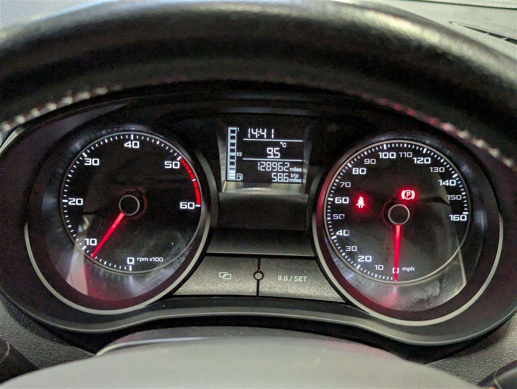 <p>2013 SEAT IBIZA FR CR TDI</p>