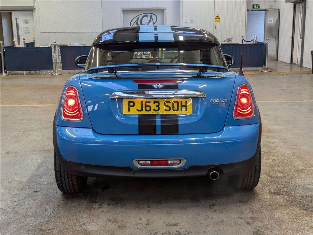 <p>2013 MINI COOPER</p>