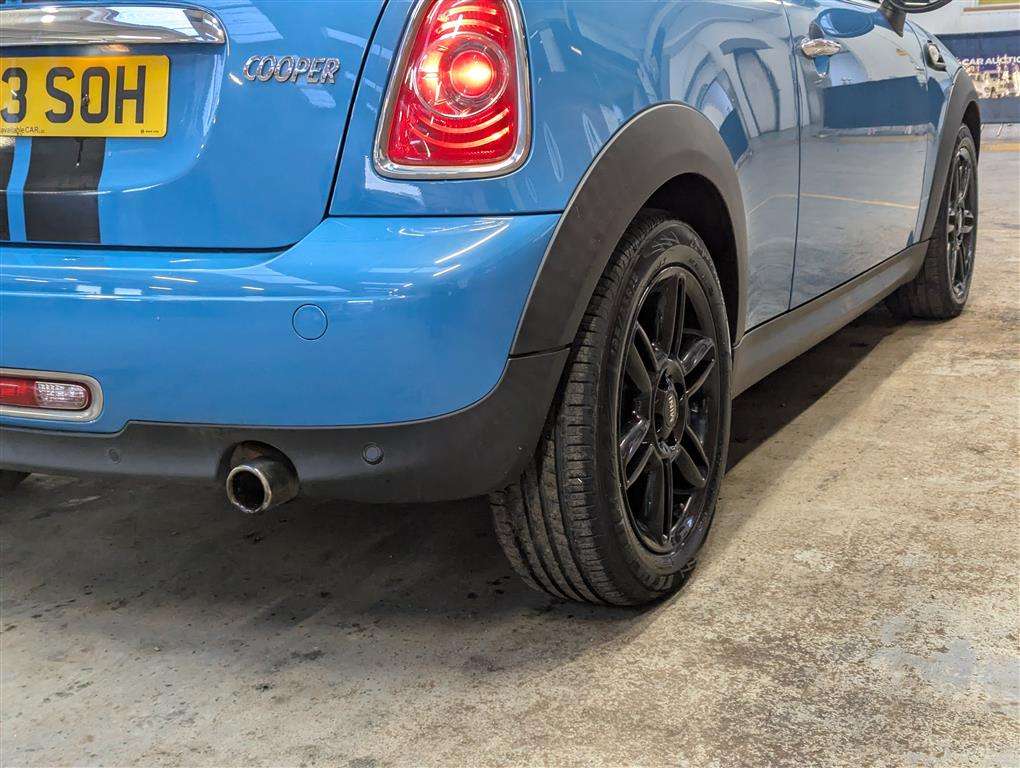 <p>2013 MINI COOPER</p>