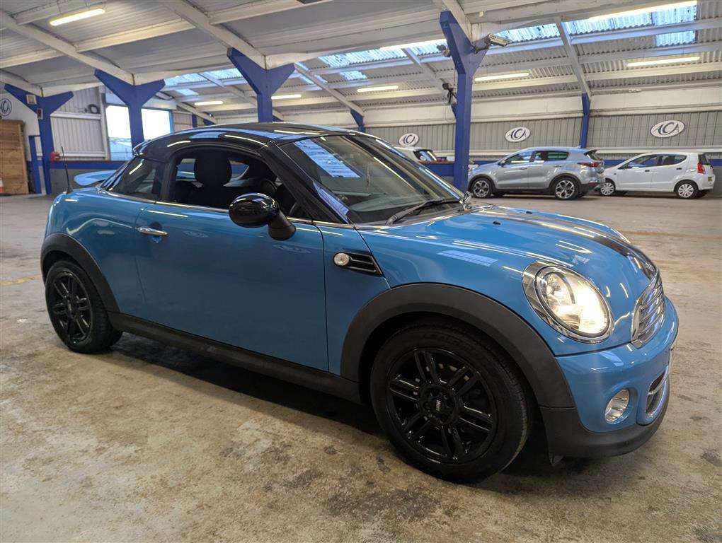 <p>2013 MINI COOPER</p>