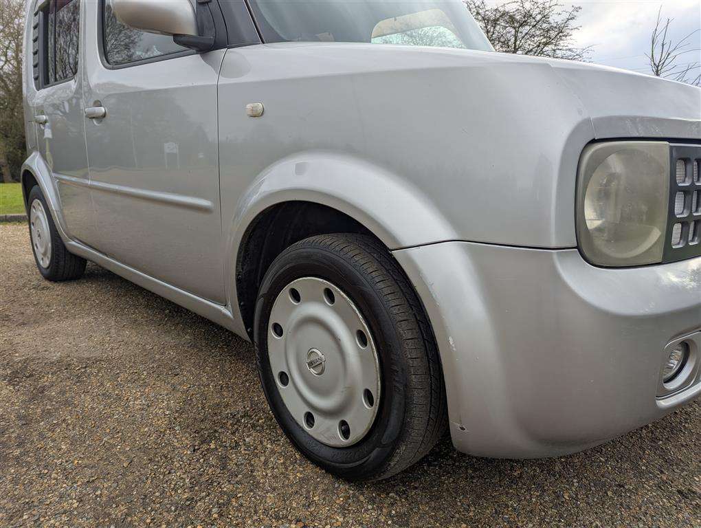<p>2004 NISSAN CUBE</p>