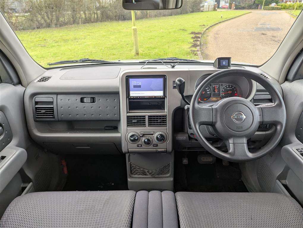 <p>2004 NISSAN CUBE</p>