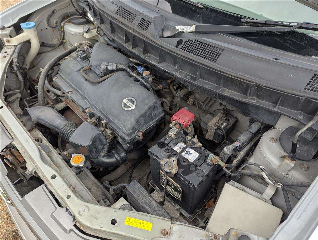 <p>2004 NISSAN CUBE</p>