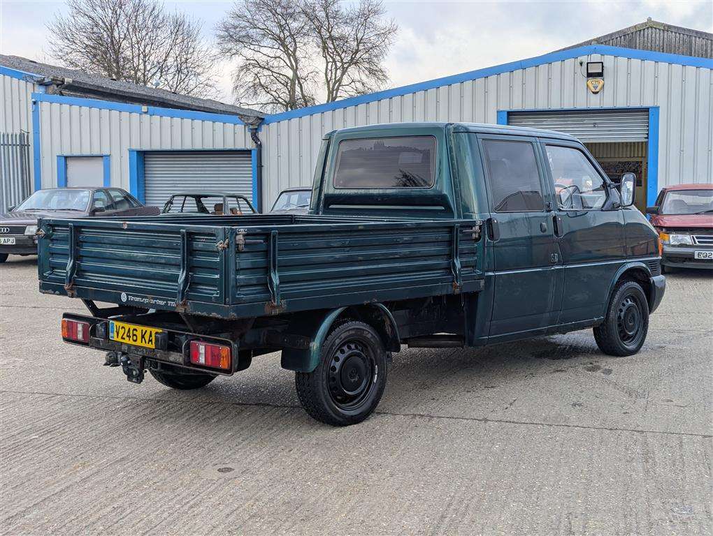 <p>1999 VOLKSWAGEN TRANSPORTER TDI LWB</p>