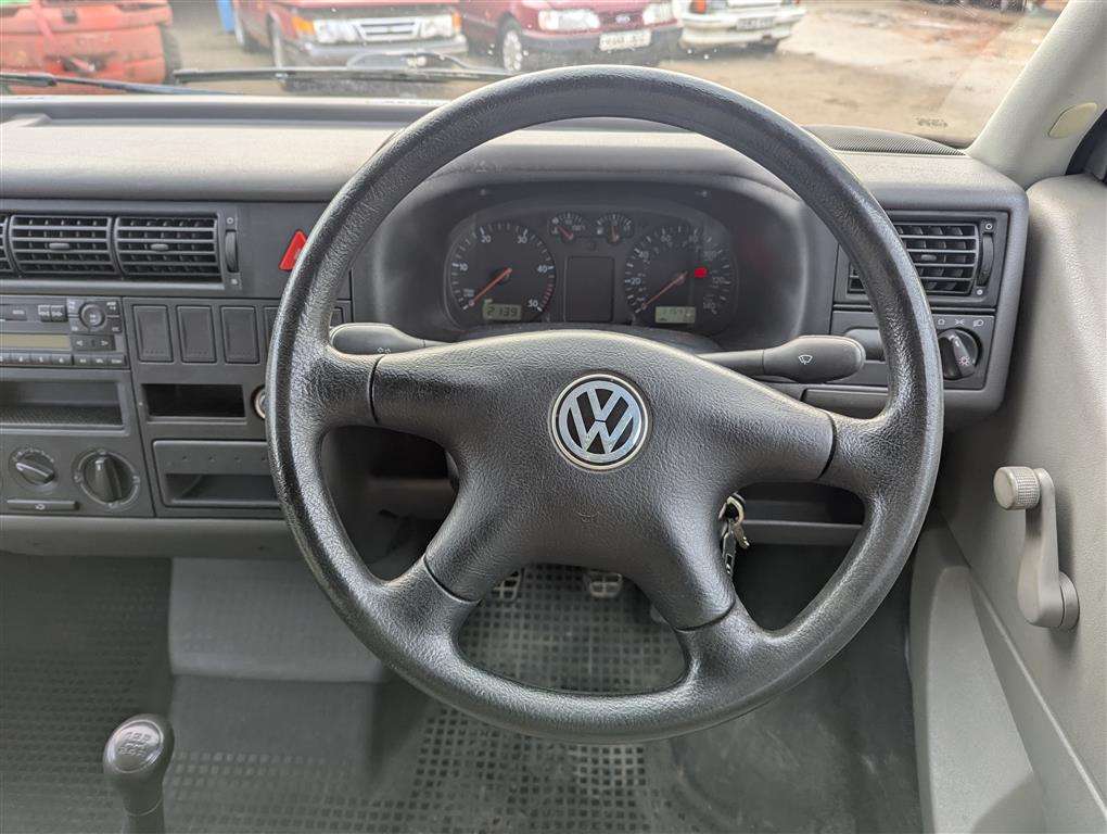 <p>1999 VOLKSWAGEN TRANSPORTER TDI LWB</p>