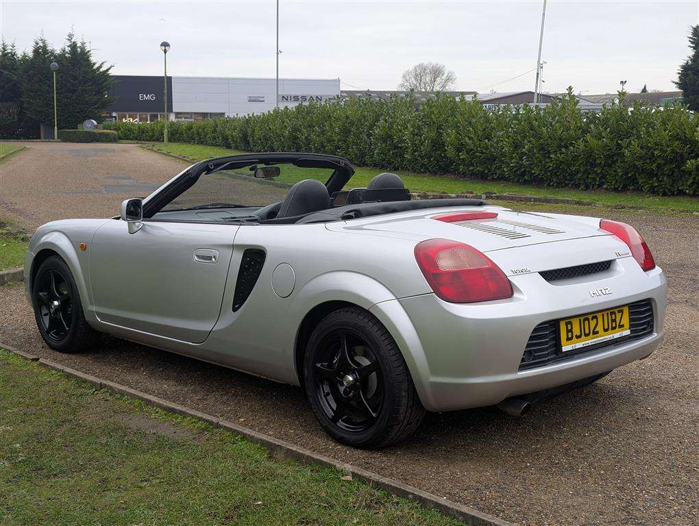 <p>2002 TOYOTA MR2 ROADSTER VVTI</p>