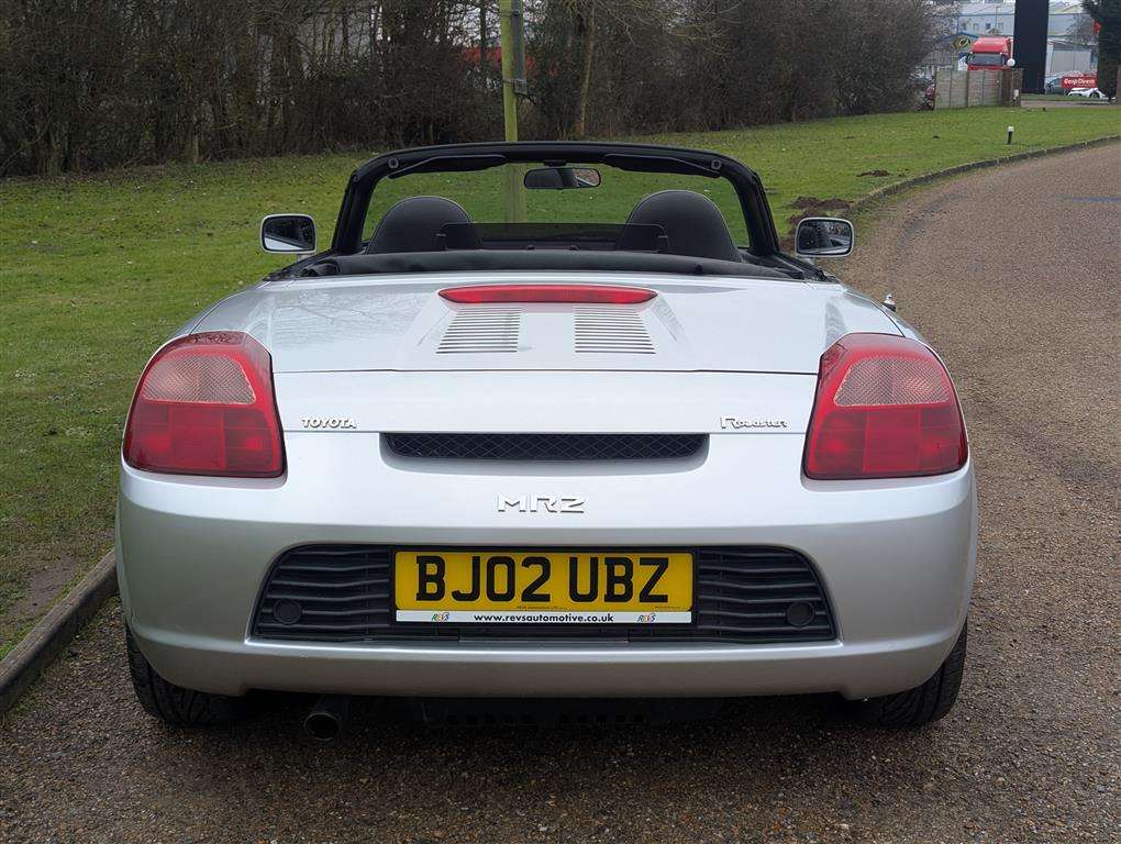 <p>2002 TOYOTA MR2 ROADSTER VVTI</p>