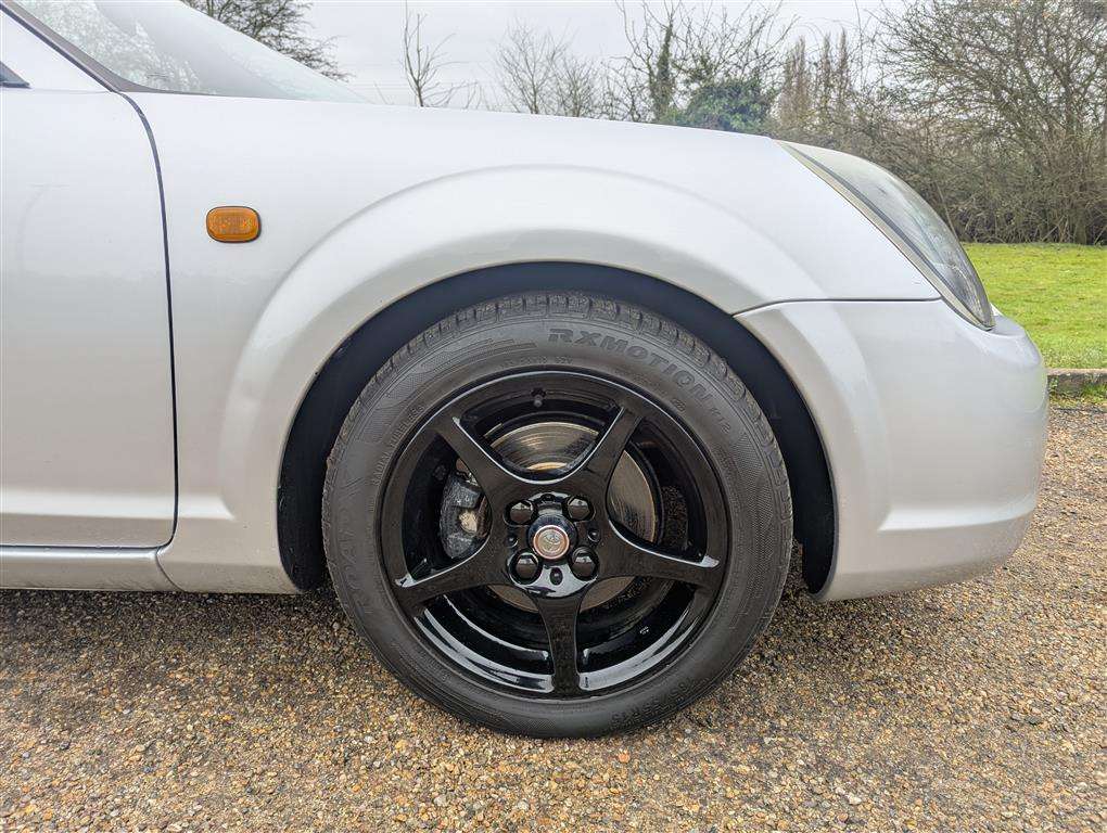 <p>2002 TOYOTA MR2 ROADSTER VVTI</p>