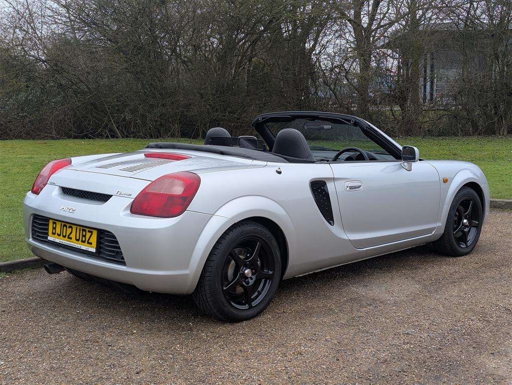<p>2002 TOYOTA MR2 ROADSTER VVTI</p>
