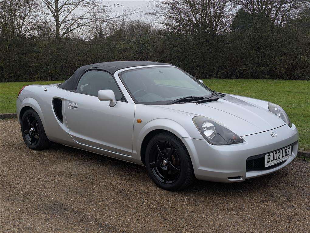 <p>2002 TOYOTA MR2 ROADSTER VVTI</p>