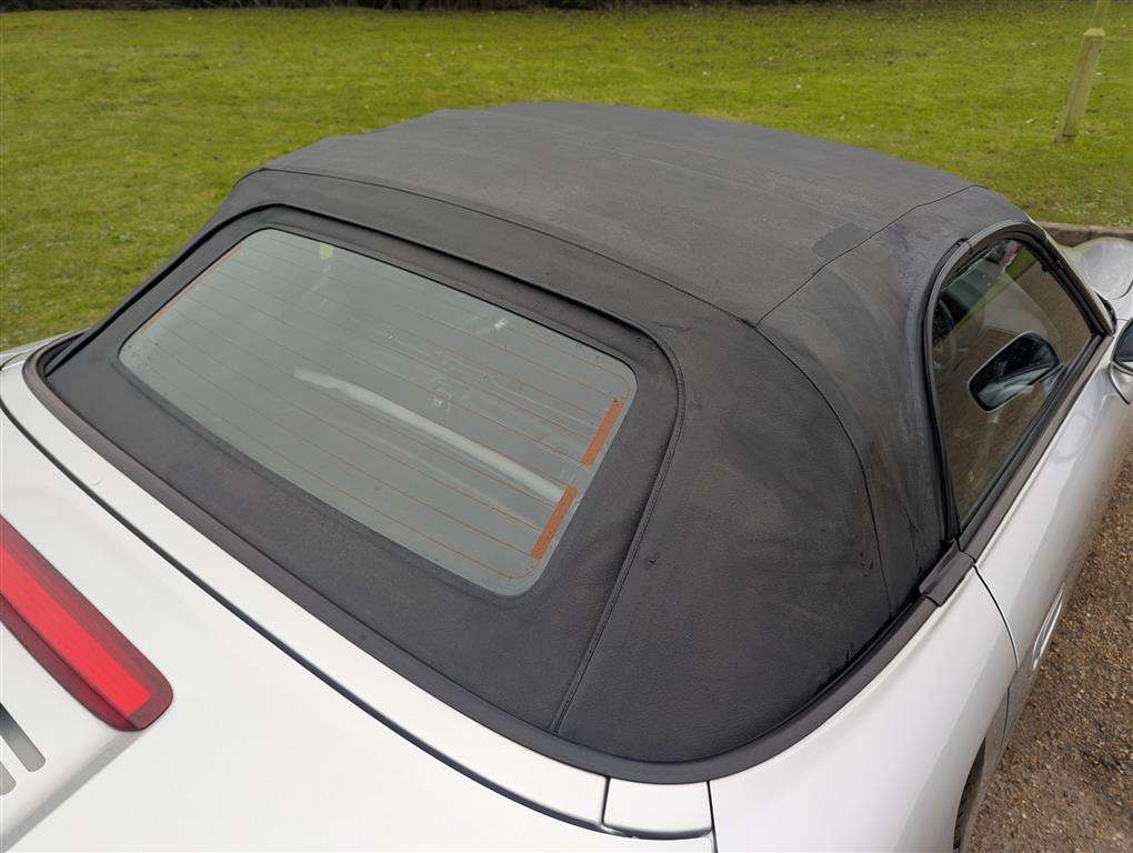 <p>2002 TOYOTA MR2 ROADSTER VVTI</p>