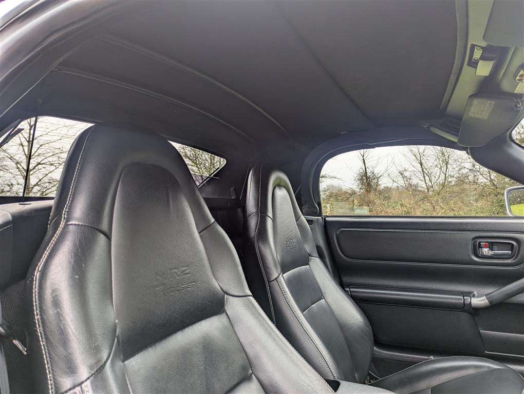 <p>2002 TOYOTA MR2 ROADSTER VVTI</p>