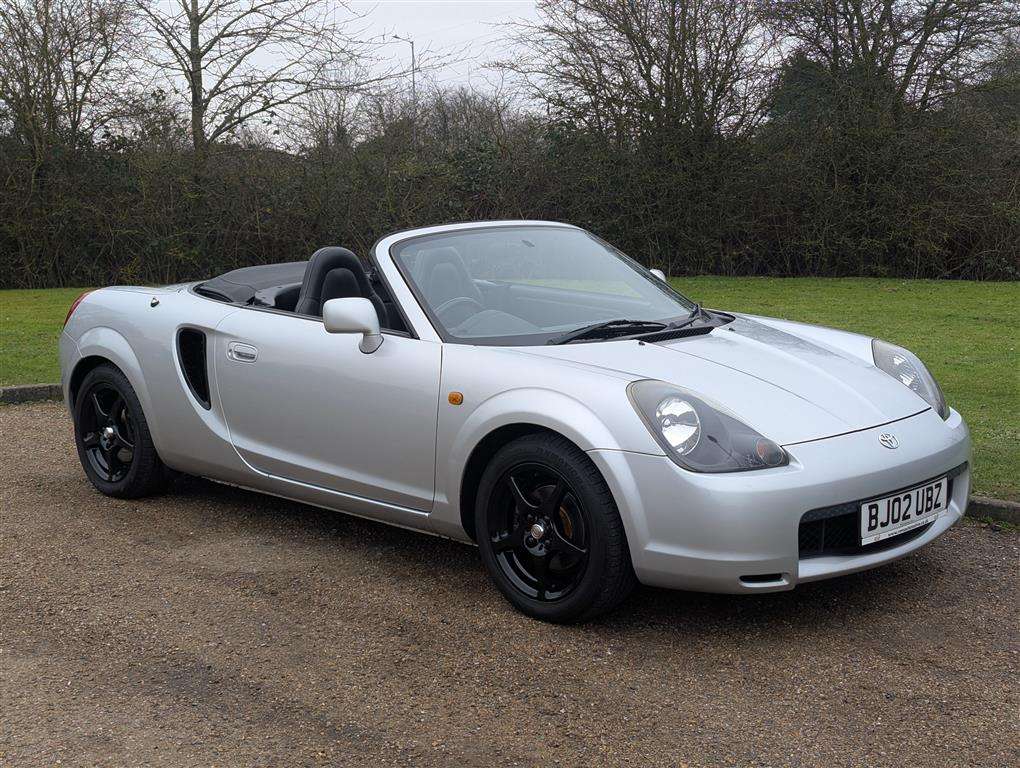 <p>2002 TOYOTA MR2 ROADSTER VVTI</p>