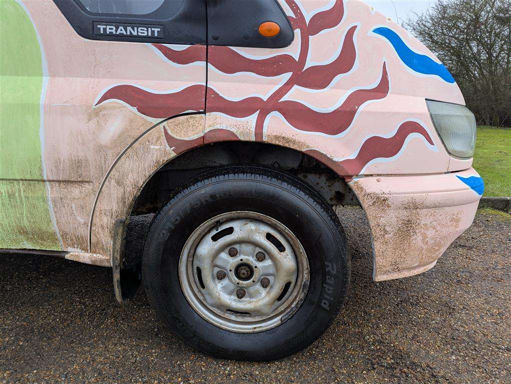 <p>2003 FORD TRANSIT</p>