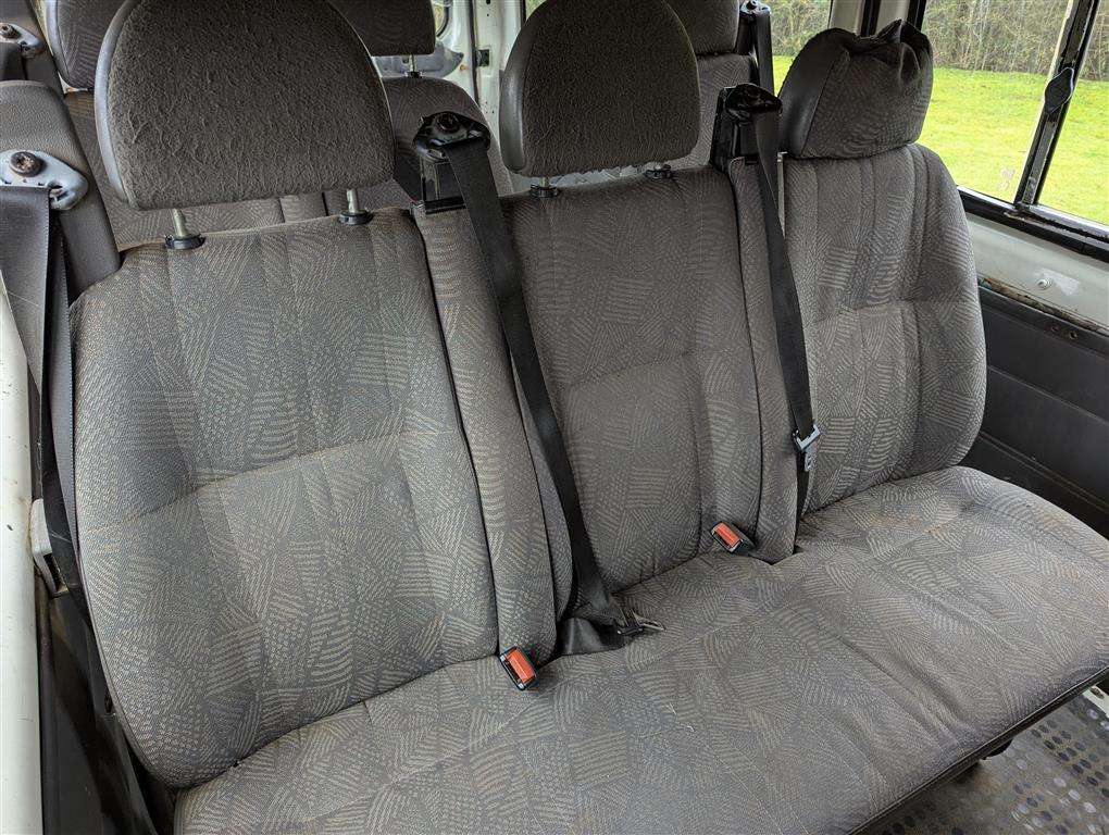 <p>2003 FORD TRANSIT</p>