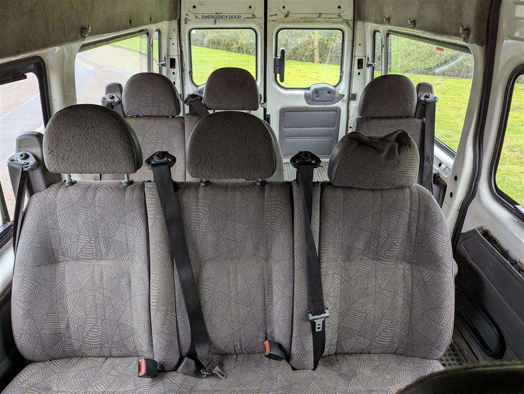 <p>2003 FORD TRANSIT</p>