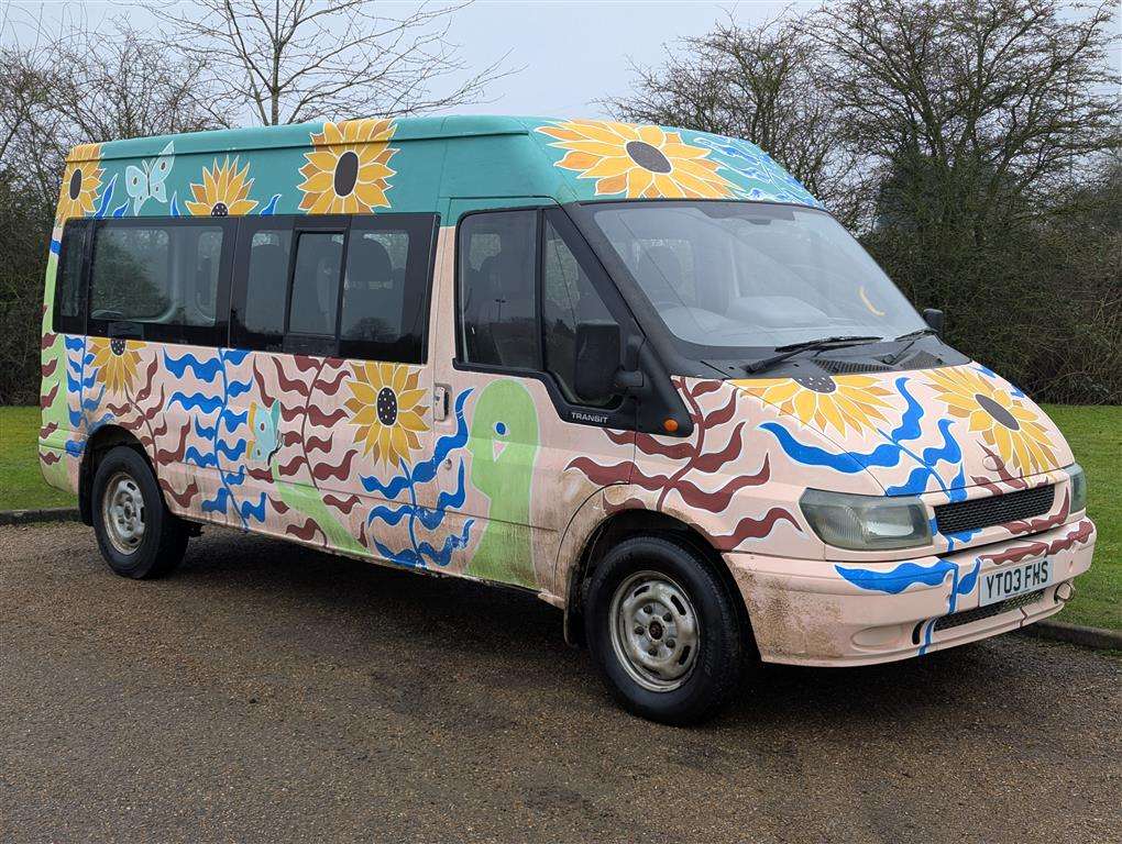 <p>2003 FORD TRANSIT</p>
