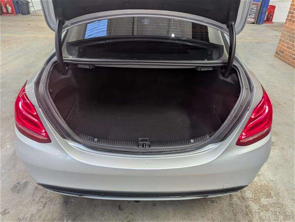 <p>2014 MERCEDES-BENZ C220 AMG LINE BLUETEC AUT</p>