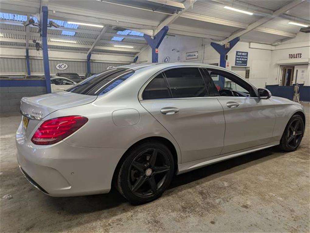 <p>2014 MERCEDES-BENZ C220 AMG LINE BLUETEC AUT</p>