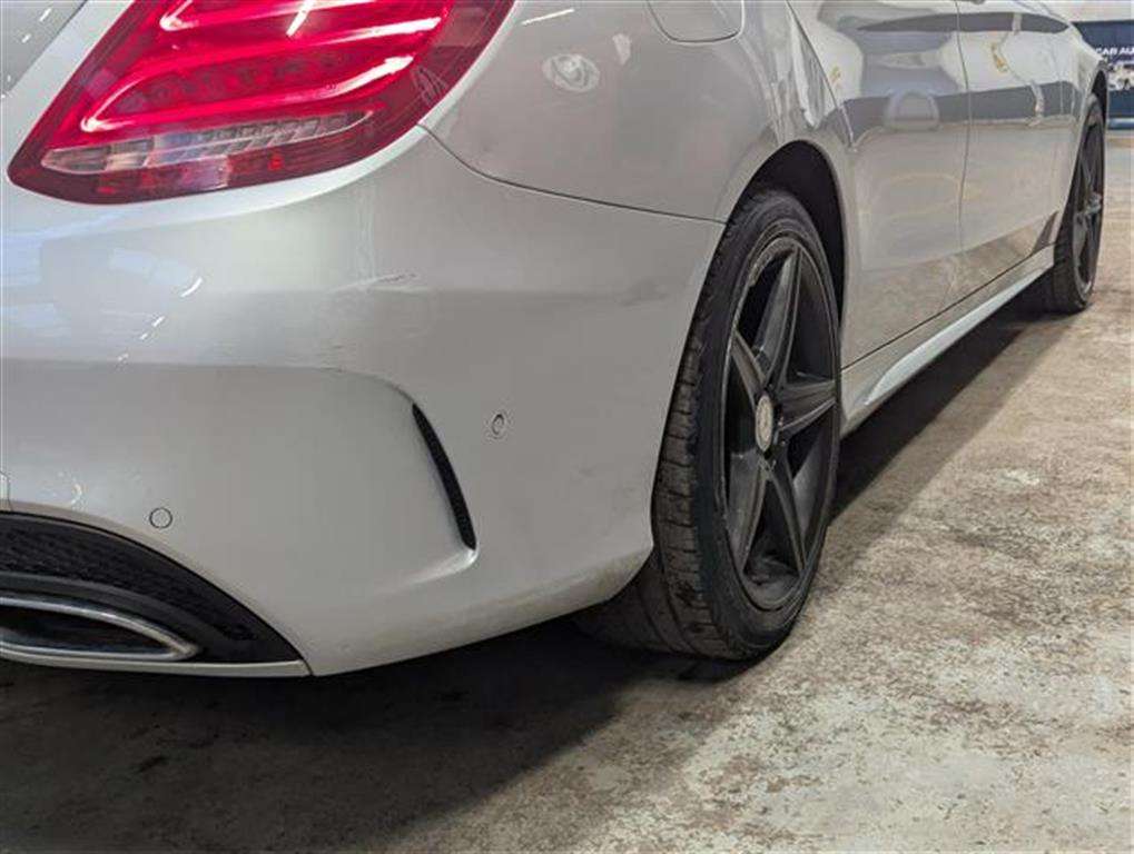 <p>2014 MERCEDES-BENZ C220 AMG LINE BLUETEC AUT</p>