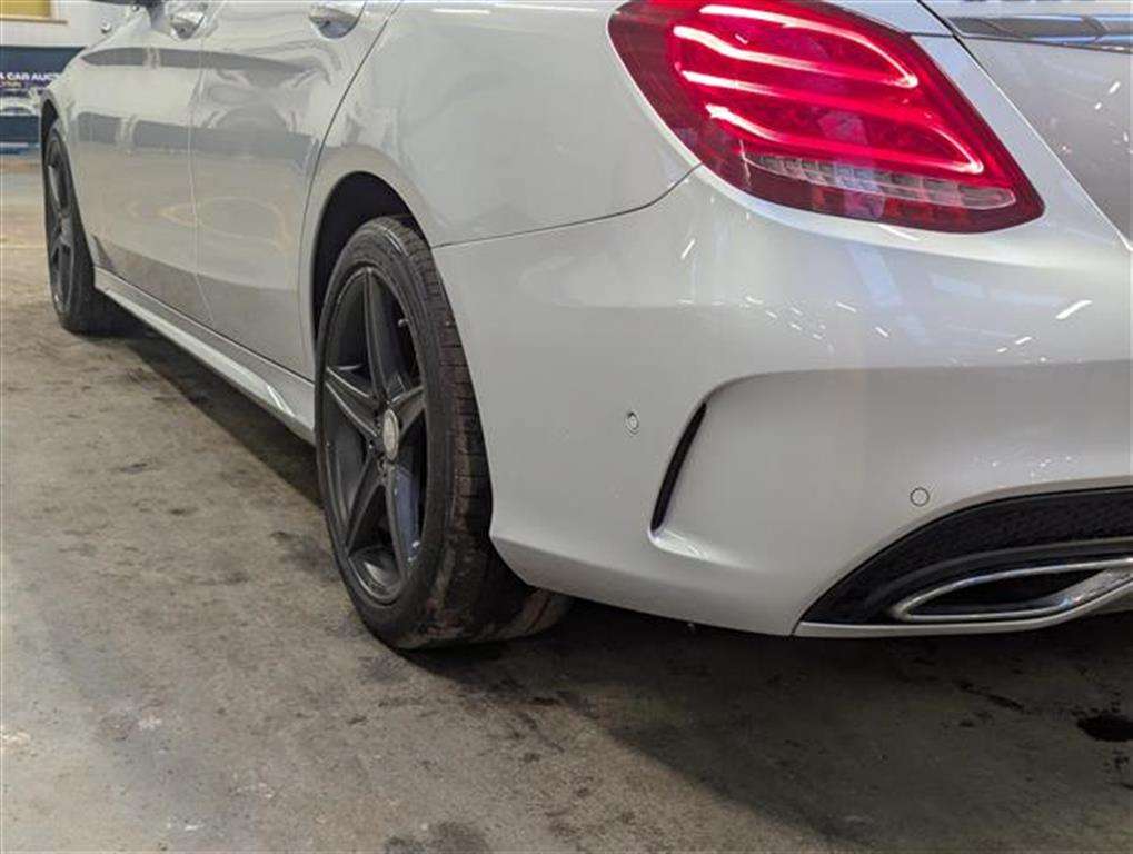<p>2014 MERCEDES-BENZ C220 AMG LINE BLUETEC AUT</p>