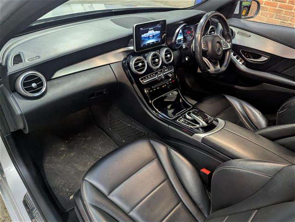 <p>2014 MERCEDES-BENZ C220 AMG LINE BLUETEC AUT</p>