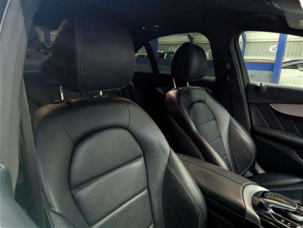 <p>2014 MERCEDES-BENZ C220 AMG LINE BLUETEC AUT</p>