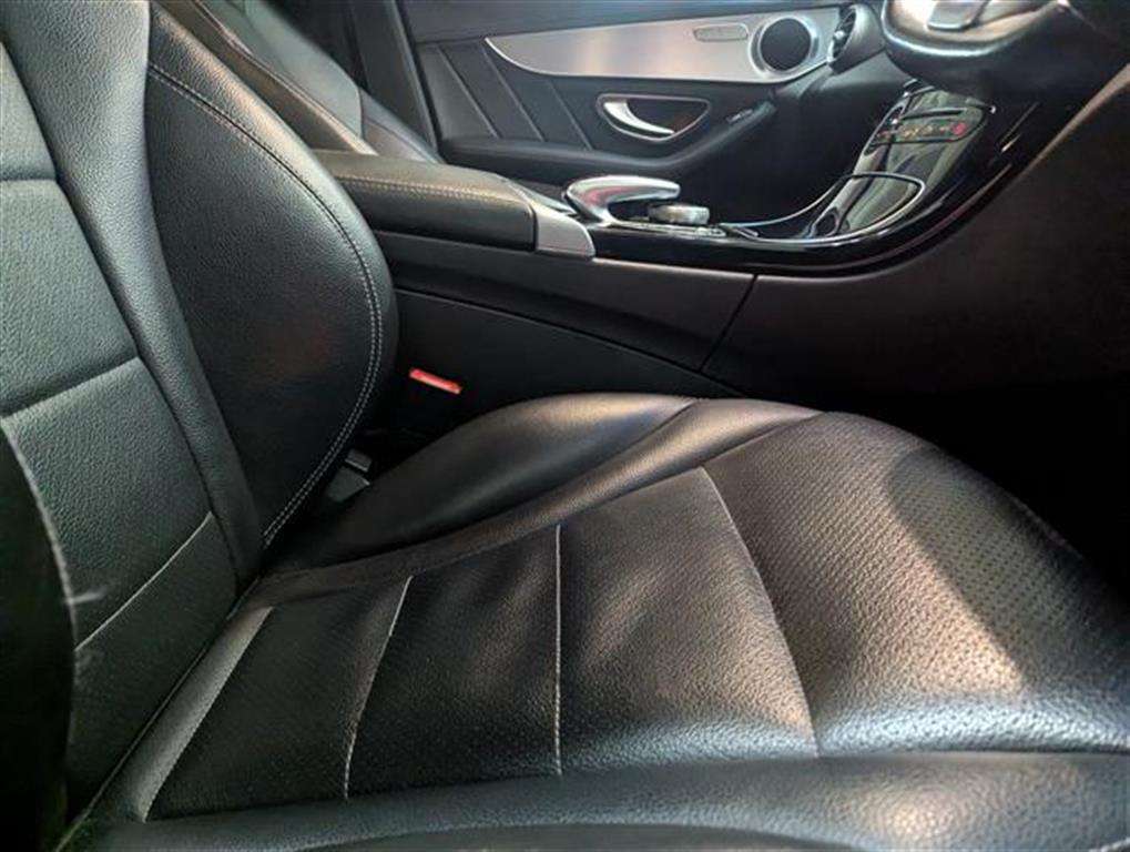 <p>2014 MERCEDES-BENZ C220 AMG LINE BLUETEC AUT</p>