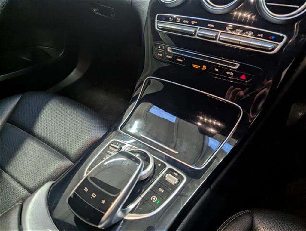 <p>2014 MERCEDES-BENZ C220 AMG LINE BLUETEC AUT</p>