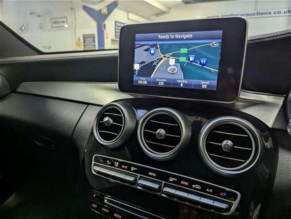 <p>2014 MERCEDES-BENZ C220 AMG LINE BLUETEC AUT</p>