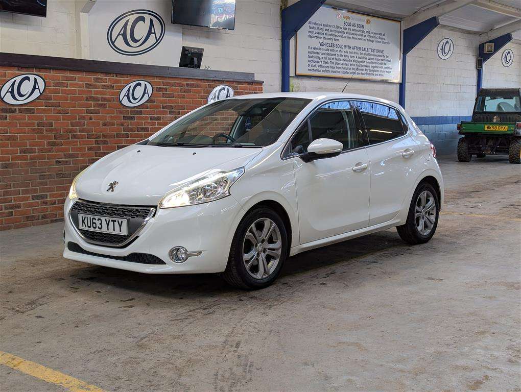 <p>2013 PEUGEOT 208 ALLURE HDI</p>
