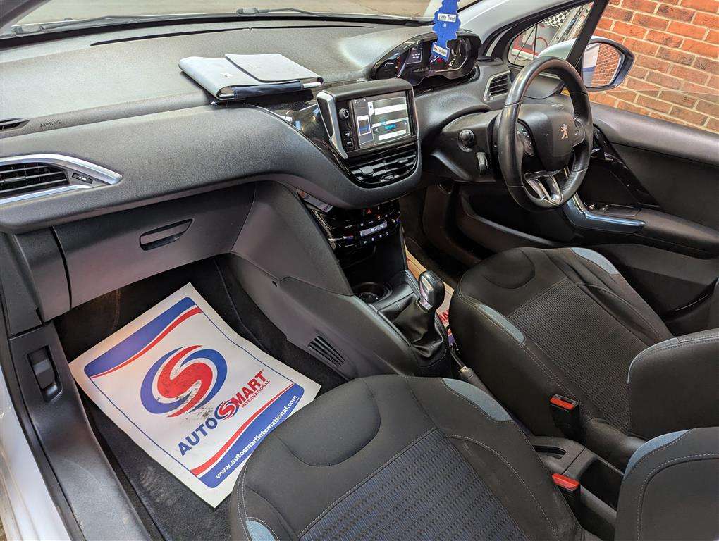 <p>2013 PEUGEOT 208 ALLURE HDI</p>