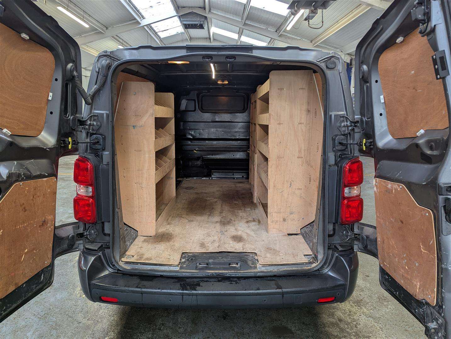 <p>2021 PEUGEOT EXPERT PROFESSIONAL L2 BL</p>