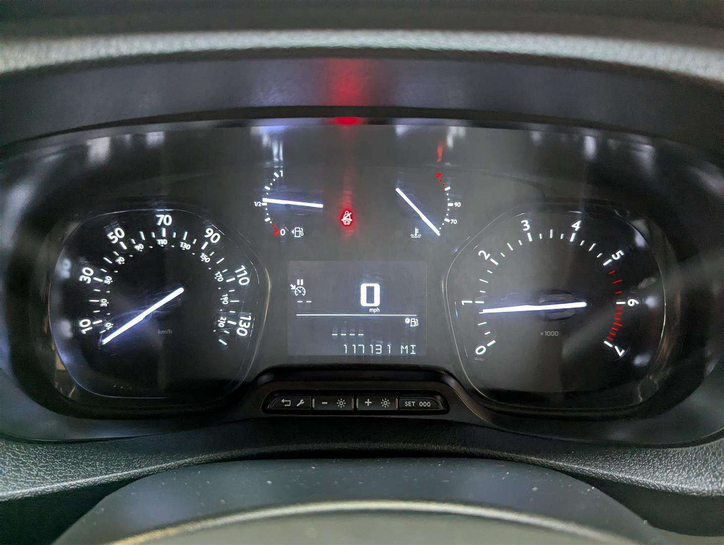 <p>2021 PEUGEOT EXPERT PROFESSIONAL L2 BL</p>