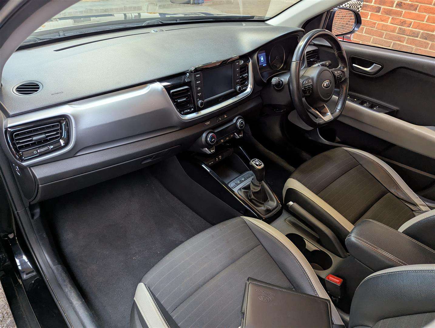 <p>2019 KIA STONIC 3 ISG</p>