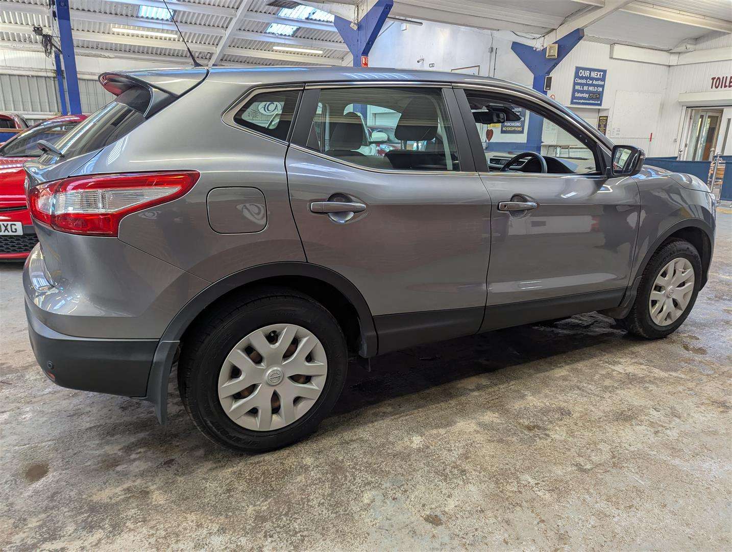 <p>2015 NISSAN QASHQAI **SOLD</p>