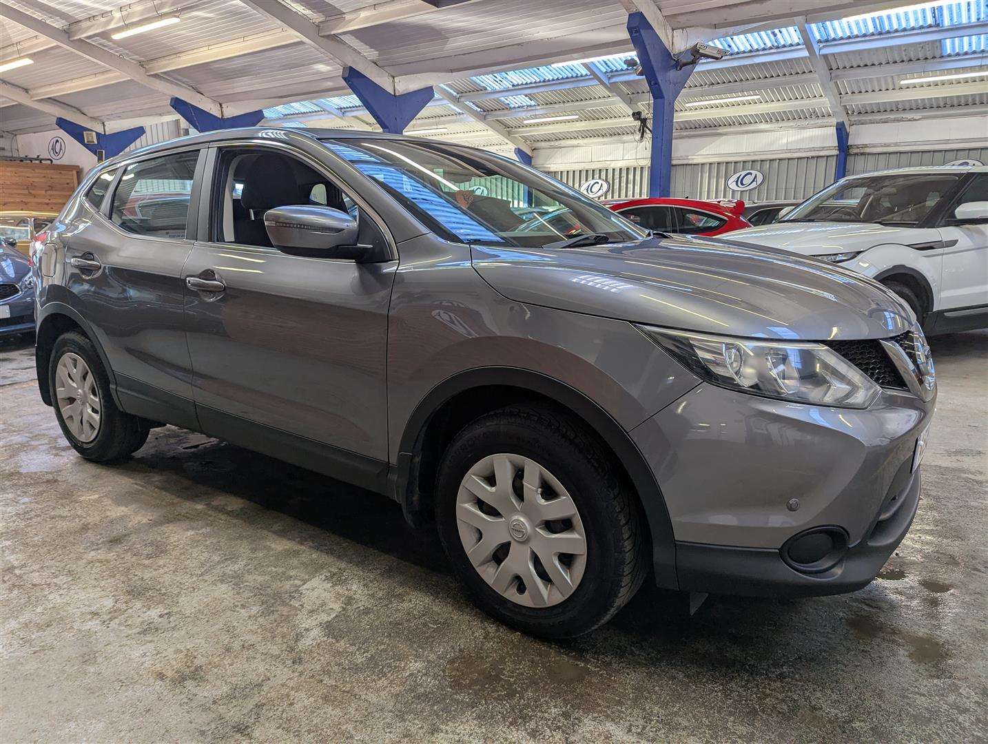 <p>2015 NISSAN QASHQAI **SOLD</p>
