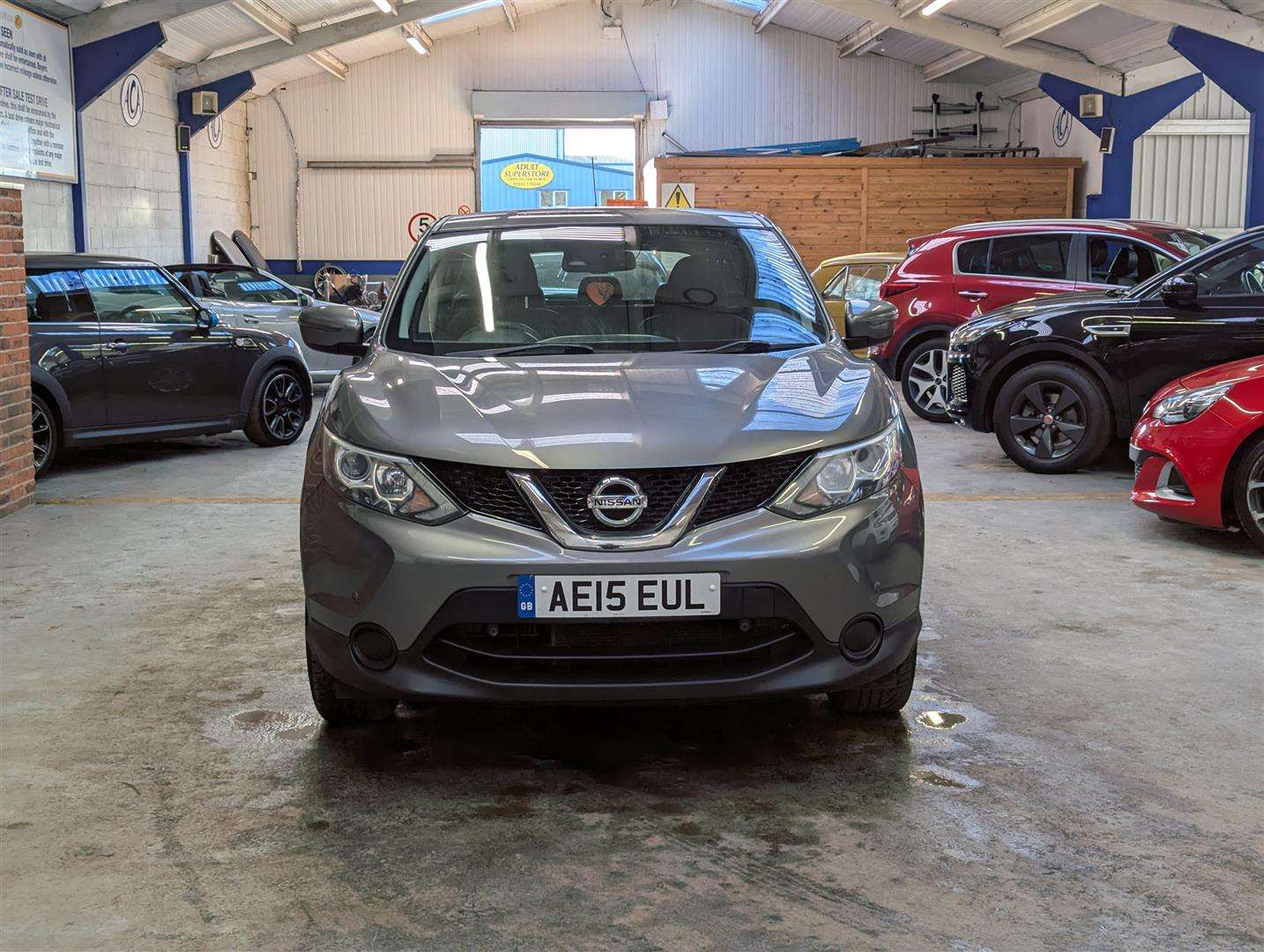 <p>2015 NISSAN QASHQAI **SOLD</p>