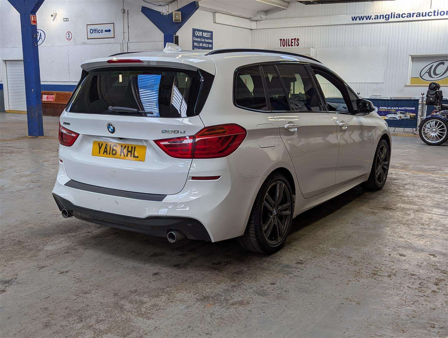 <p>2016 BMW 220D XDRIVE M SPORT AUTO</p>