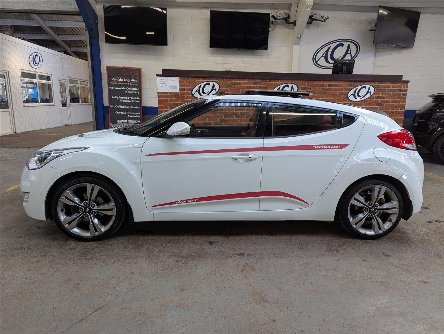 <p>2012 HYUNDAI VELOSTER SPORT GDI</p>