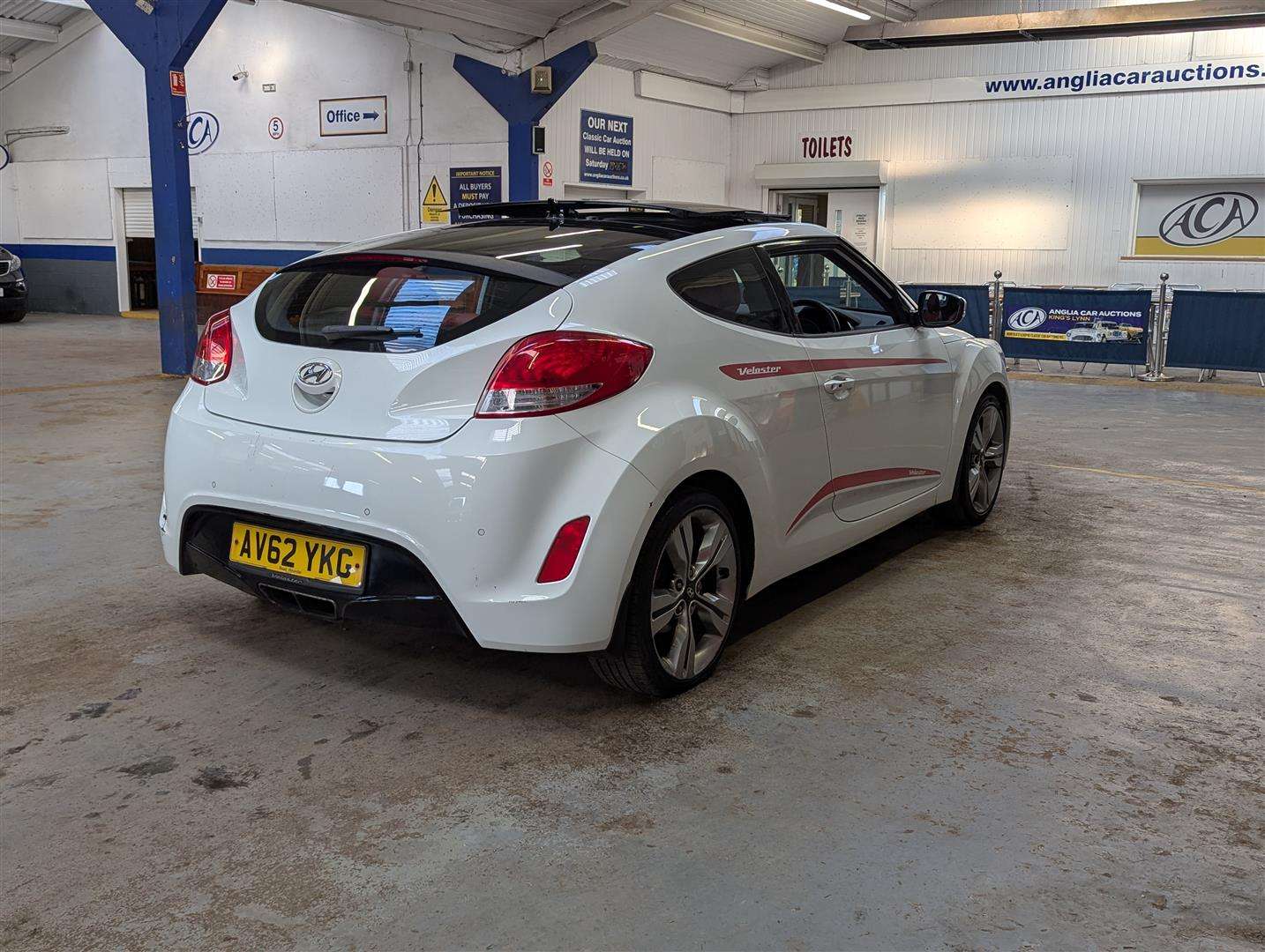 <p>2012 HYUNDAI VELOSTER SPORT GDI</p>