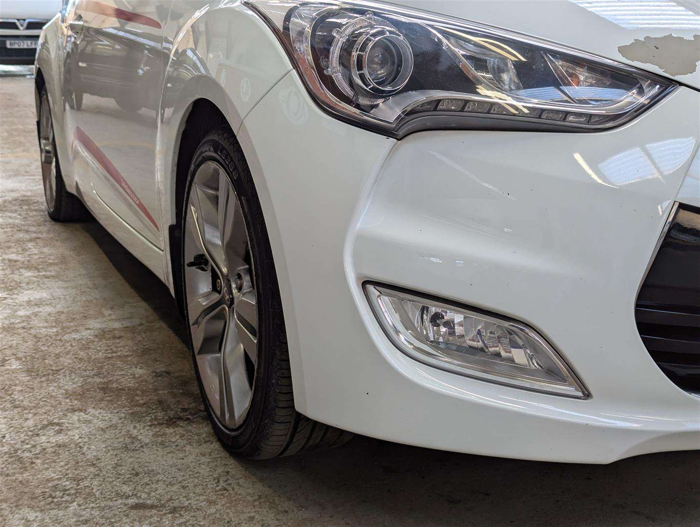 <p>2012 HYUNDAI VELOSTER SPORT GDI</p>