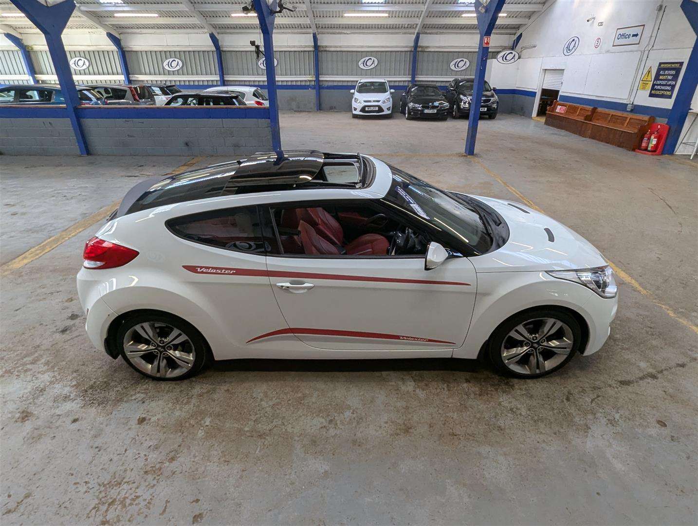 <p>2012 HYUNDAI VELOSTER SPORT GDI</p>