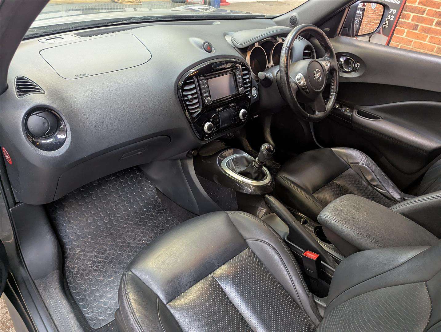 <p>2016 NISSAN JUKE TEKNA DIG-T</p>